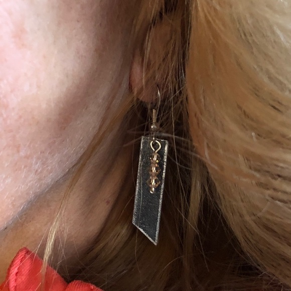 NEW Swarovski Crystal Earrings, light weight - Picture 2 of 7